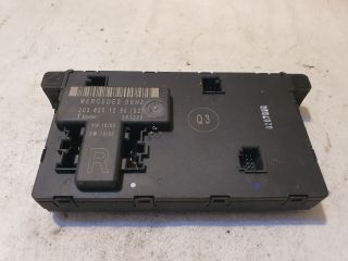 bontott MERCEDES-BENZ C-CLASS Jobb első Ajtó Vezérlőegység