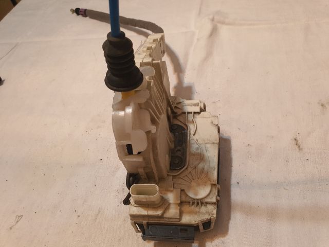 bontott MERCEDES-BENZ C-CLASS Jobb első Ajtózár