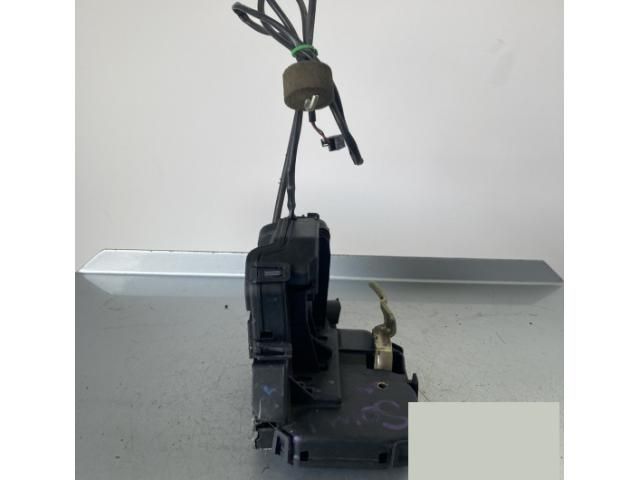 bontott MERCEDES-BENZ C-CLASS Jobb első Ajtózár