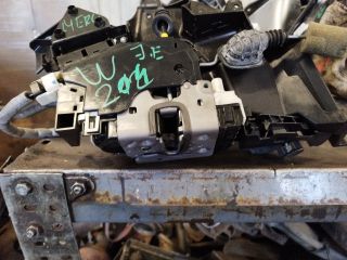 bontott MERCEDES-BENZ C-CLASS Jobb első Ajtózár