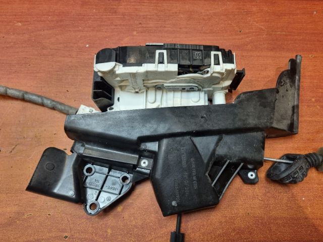 bontott MERCEDES-BENZ C-CLASS Jobb első Ajtózár