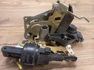 bontott MERCEDES-BENZ C-CLASS Jobb első Ajtózár