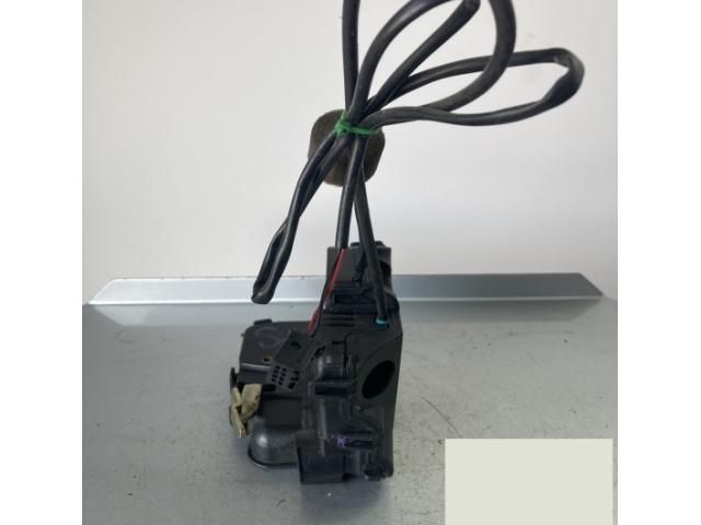 bontott MERCEDES-BENZ C-CLASS Jobb első Ajtózár