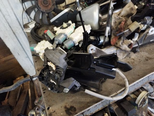 bontott MERCEDES-BENZ C-CLASS Jobb első Ajtózár