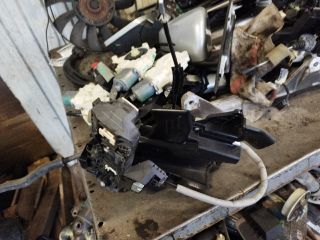 bontott MERCEDES-BENZ C-CLASS Jobb első Ajtózár