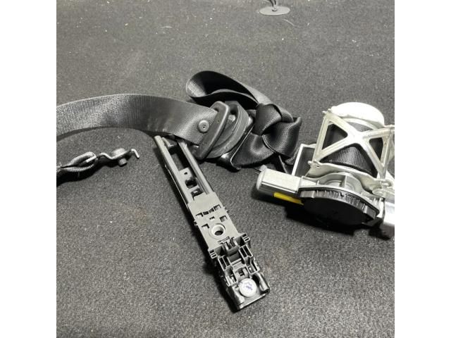 bontott MERCEDES-BENZ C-CLASS Jobb első Biztonsági Öv