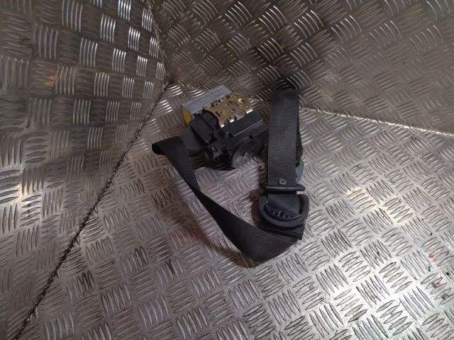 bontott MERCEDES-BENZ C-CLASS Jobb első Biztonsági Öv