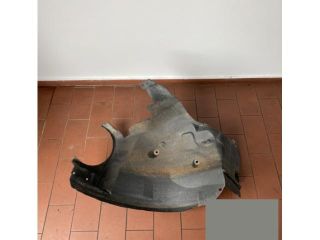 bontott MERCEDES-BENZ C-CLASS Jobb első Dobbetét (Kerékjárati, Műanyag)