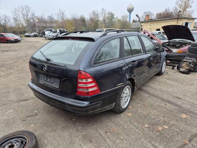 bontott MERCEDES-BENZ C-CLASS Jobb első Fixüveg (Ajtóban)