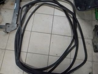 bontott MERCEDES-BENZ C-CLASS Jobb első Gumikéder