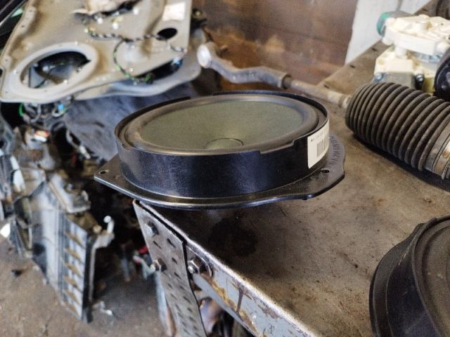 bontott MERCEDES-BENZ C-CLASS Jobb első Hangszóró