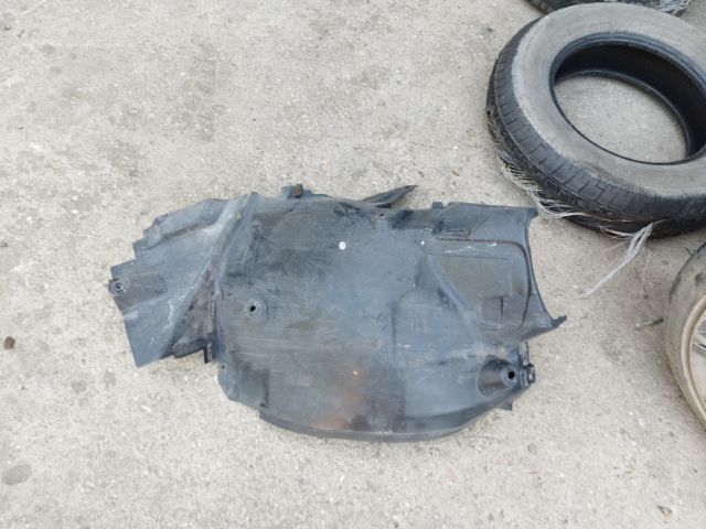 bontott MERCEDES-BENZ C-CLASS Jobb első Hátsó Dobbetét (Kerékjárati, Műanyag)