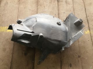 bontott MERCEDES-BENZ C-CLASS Jobb első Hátsó Dobbetét (Kerékjárati, Műanyag)