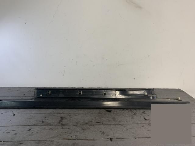 bontott MERCEDES-BENZ C-CLASS Jobb első Küszöb Díszléc
