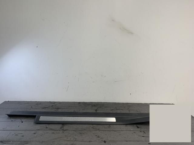 bontott MERCEDES-BENZ C-CLASS Jobb első Küszöb Díszléc