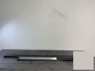 bontott MERCEDES-BENZ C-CLASS Jobb első Küszöb Díszléc