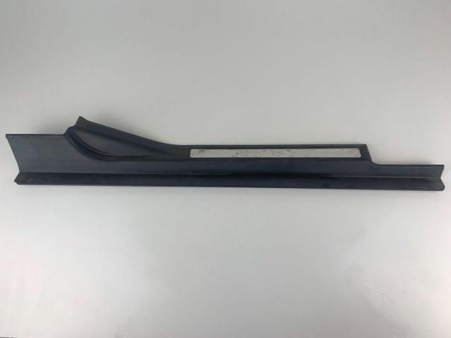 bontott MERCEDES-BENZ C-CLASS Jobb első Küszöb Díszléc