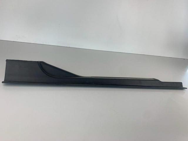 bontott MERCEDES-BENZ C-CLASS Jobb első Küszöb Díszléc