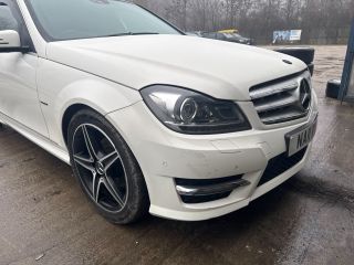 bontott MERCEDES-BENZ C-CLASS Jobb első Lámpabúra