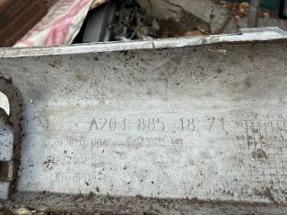 bontott MERCEDES-BENZ C-CLASS Jobb első Lökhárító Díszléc