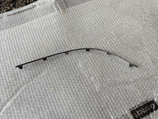 bontott MERCEDES-BENZ C-CLASS Jobb első Lökhárító Díszléc