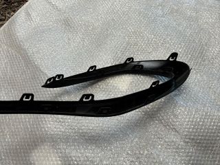 bontott MERCEDES-BENZ C-CLASS Jobb első Lökhárító Díszléc