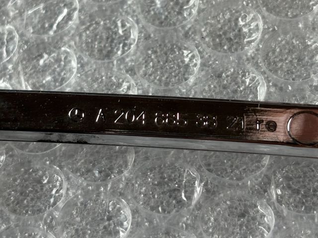 bontott MERCEDES-BENZ C-CLASS Jobb első Lökhárító Díszléc