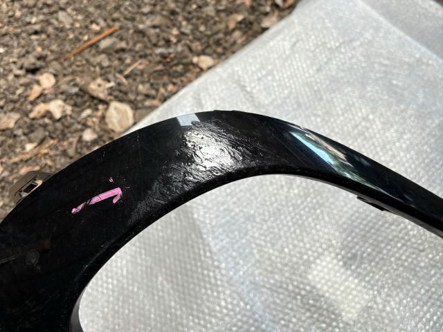 bontott MERCEDES-BENZ C-CLASS Jobb első Lökhárító Díszléc