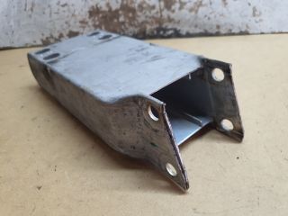 bontott MERCEDES-BENZ C-CLASS Jobb első Lökhárító Merevítő Tartó (Fém)