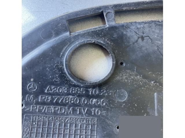 bontott MERCEDES-BENZ C-CLASS Jobb első Lökhárító Vakborítás