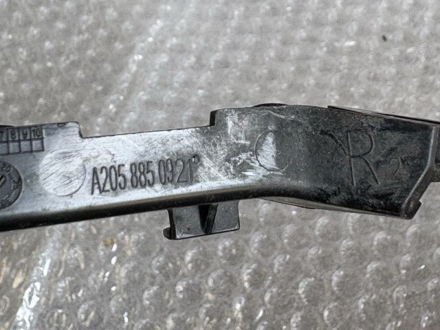 bontott MERCEDES-BENZ C-CLASS Jobb első Oldal Lökhárító Tartó (Műanyag)