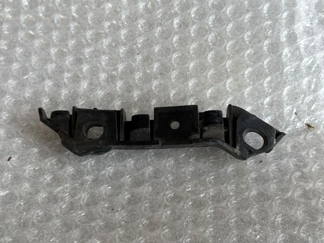 bontott MERCEDES-BENZ C-CLASS Jobb első Oldal Lökhárító Tartó (Műanyag)