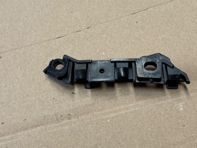 bontott MERCEDES-BENZ C-CLASS Jobb első Oldal Lökhárító Tartó (Műanyag)