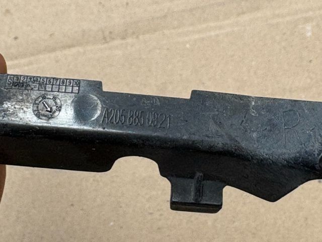 bontott MERCEDES-BENZ C-CLASS Jobb első Oldal Lökhárító Tartó (Műanyag)