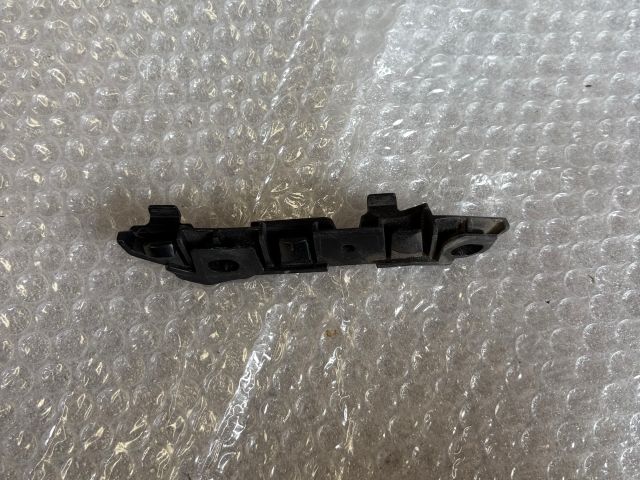 bontott MERCEDES-BENZ C-CLASS Jobb első Oldal Lökhárító Tartó (Műanyag)