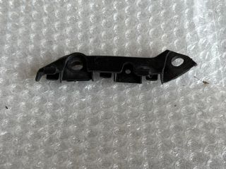 bontott MERCEDES-BENZ C-CLASS Jobb első Oldal Lökhárító Tartó (Műanyag)