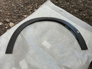 bontott MERCEDES-BENZ C-CLASS Jobb első Sárvédő Díszléc