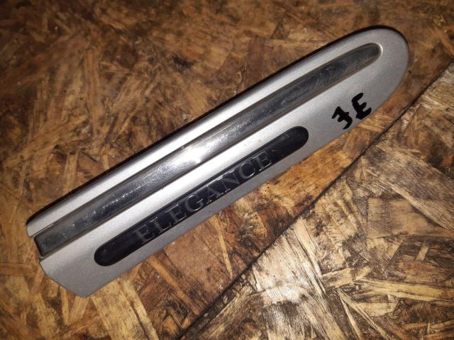 bontott MERCEDES-BENZ C-CLASS Jobb első Sárvédő Díszléc