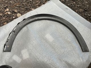 bontott MERCEDES-BENZ C-CLASS Jobb első Sárvédő Díszléc