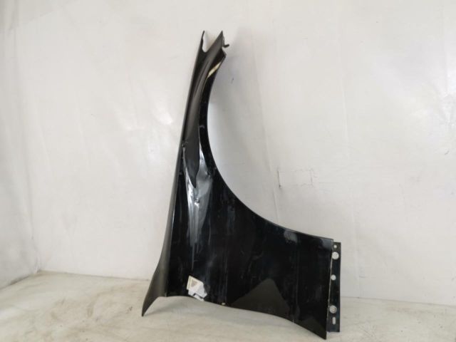 bontott MERCEDES-BENZ C-CLASS Jobb első Sárvédő