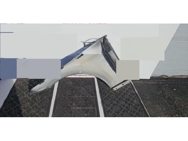 bontott MERCEDES-BENZ C-CLASS Jobb első Sárvédő