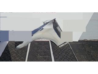 bontott MERCEDES-BENZ C-CLASS Jobb első Sárvédő