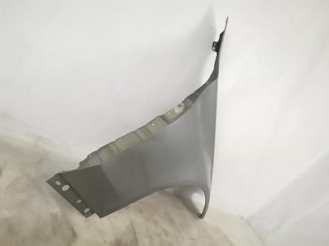 bontott MERCEDES-BENZ C-CLASS Jobb első Sárvédő