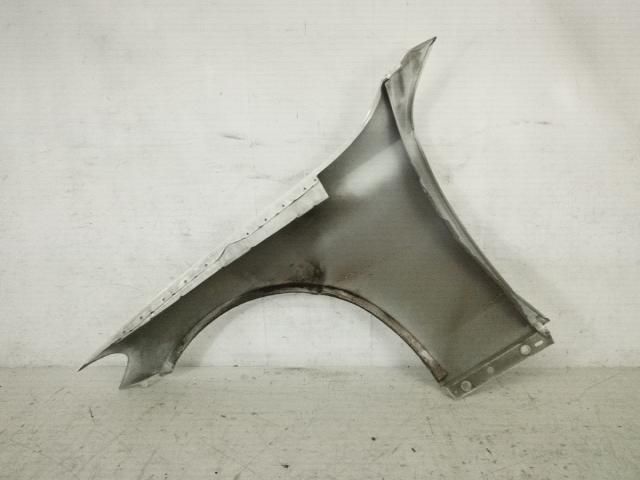 bontott MERCEDES-BENZ C-CLASS Jobb első Sárvédő