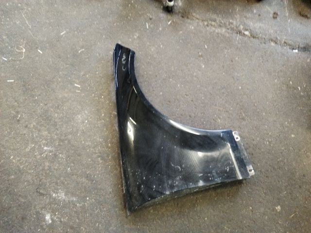 bontott MERCEDES-BENZ C-CLASS Jobb első Sárvédő