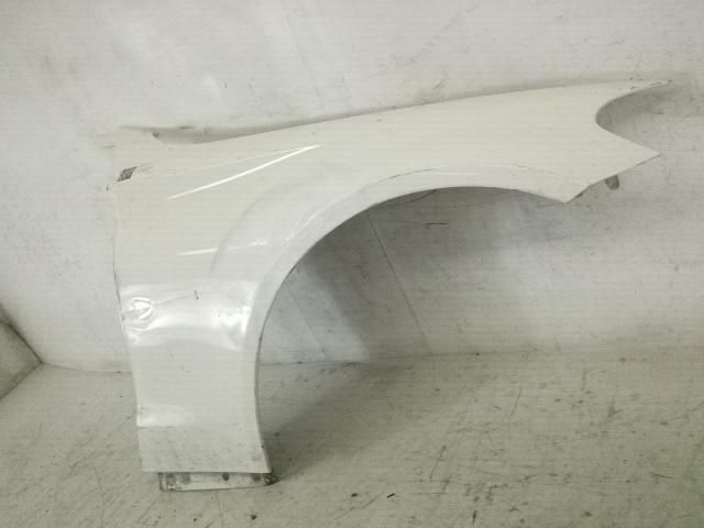 bontott MERCEDES-BENZ C-CLASS Jobb első Sárvédő