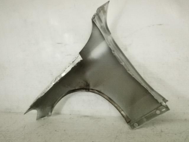 bontott MERCEDES-BENZ C-CLASS Jobb első Sárvédő