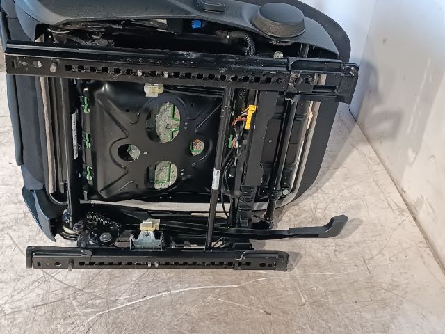 bontott MERCEDES-BENZ C-CLASS Jobb első Ülés