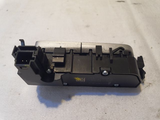 bontott MERCEDES-BENZ C-CLASS Jobb első Ülésfűtés Kapcsoló