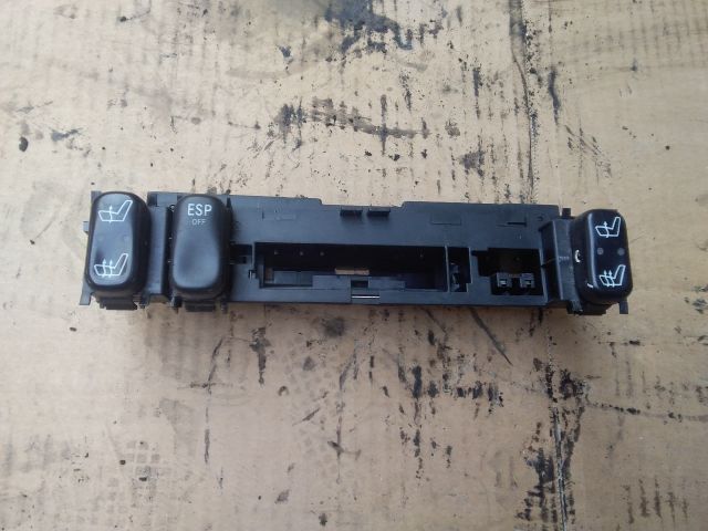 bontott MERCEDES-BENZ C-CLASS Jobb első Ülésfűtés Kapcsoló